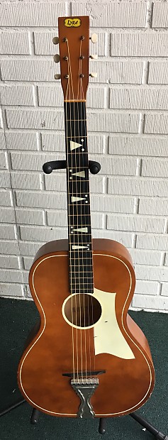 Lyra parlor shop guitar