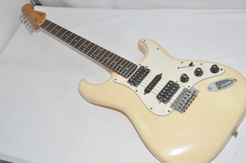 FENDER JAPAN ST-314 Stratocaster 1984-1987 Electric Guitar Ref. No.5919