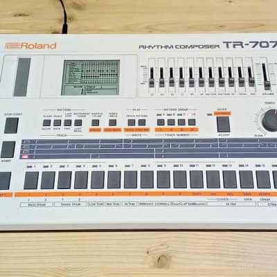 Roland TR-707 Rhythm Composer 1985 White