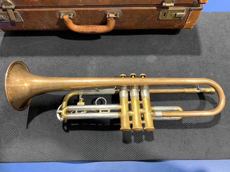 Olds Recording 1953 Trumpet with original case Serial