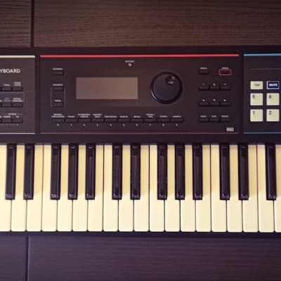 Roland JUNO DS 61 teclas 2024 - c/funda original