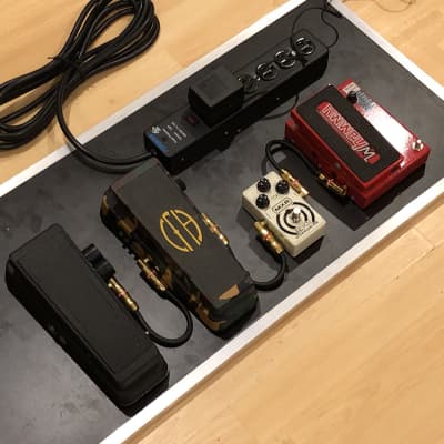 Dimebag Darrell Pedalboard Project (Whammy WH-1 / MXR ZW44
