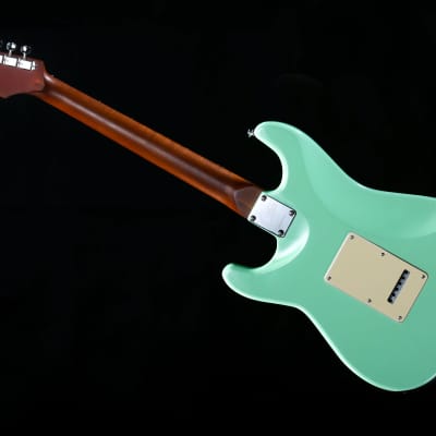 Mooer GTRS S800 Intelligent Electric Guitar Green image 2
