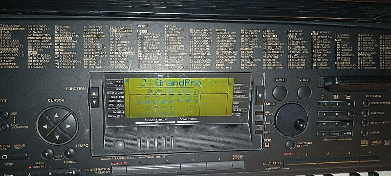 YAMAHA PSR - 620 (DEMO songs)