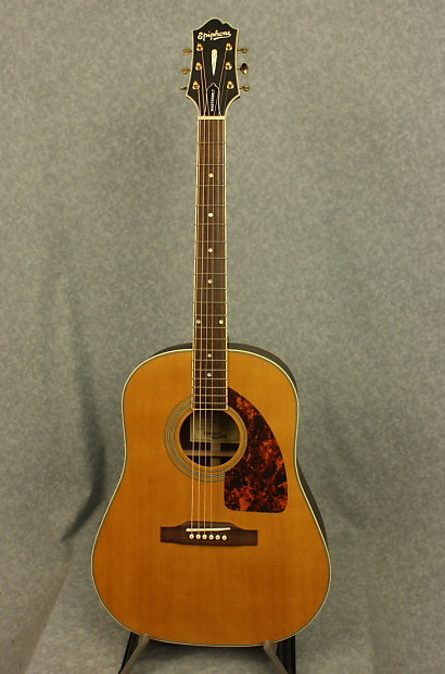 Epiphone masterbilt shop aj 500