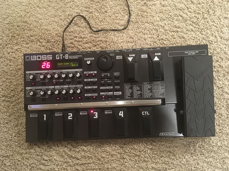 Boss Boss GT-8 Guitar Multi Effects Processor Black chasis in excellent  condition