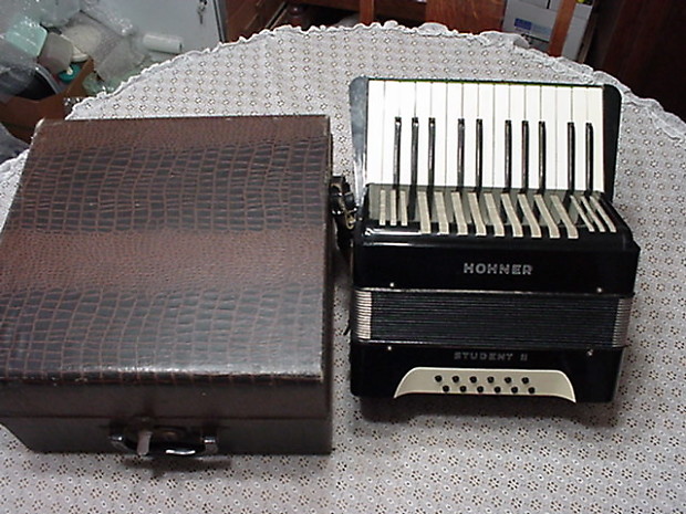 Hohner student ii accordion sale