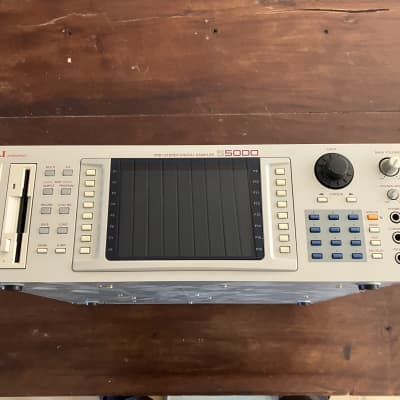 Akai S5000 MIDI Stereo Digital Sampler 1998 - White