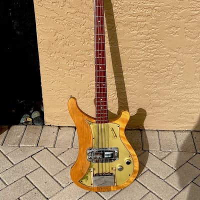 Rickenbacker 4000 Bass 1959 - a crazy cool 100% original 1 of 50 ever made in its Mapleglo finish. image 2