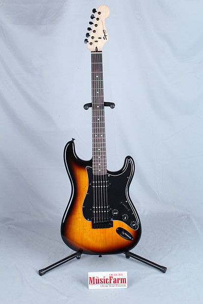 Fender エレキギターFender フェンダー ストラトキャスター
