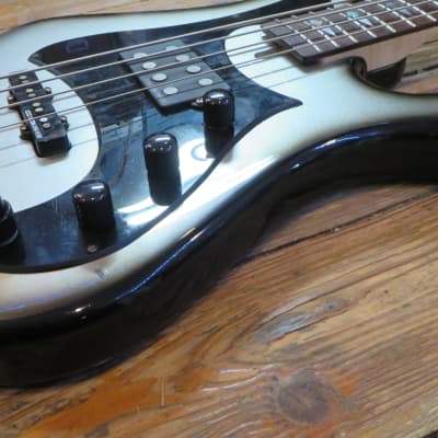 Dean Hillsboro USA Custom Shop Active Electric Bass w/ Original Case & Detuner Rare Silverburst image 6