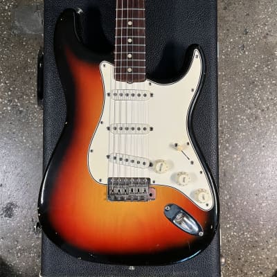 Fender Stratocaster 1965 - Three Tone Sunburst image 5