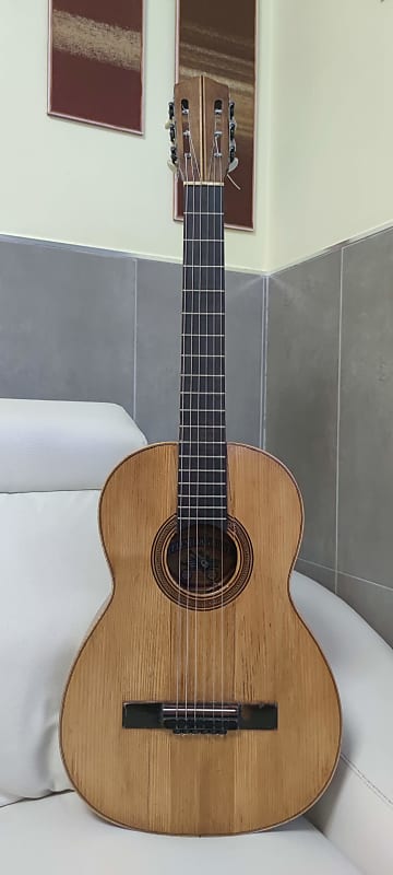 Telesforo Julve 1932. Old guitar. classic. Flamenco image 1