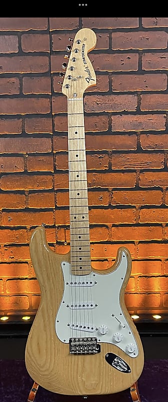 FENDER Classic Series 70’s ストラト Fender Classic Series '70s Stratocaster | Reverb
