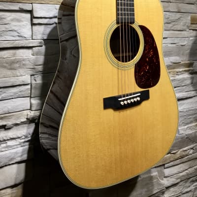 Martin Standard Series D-28 Dreadnought Acoustic Guitar 2021 Natural image 3