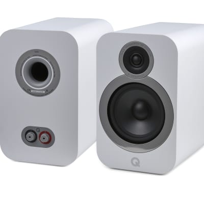 two Q Acoustics 3030i bookshelf speakers in WHITE, open box condition image 1