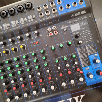 Yamaha MG12XUK 12-Channel Analog Mixer