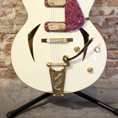 Versoul Swan Acoustic Electric Guitar 1998 White image 2