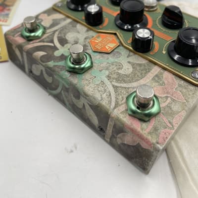 SPRING STOCK UP// SUPER RARE CUSTOM PAINTED Beetronics Royal Jelly Overdrive / Fuzz image 4