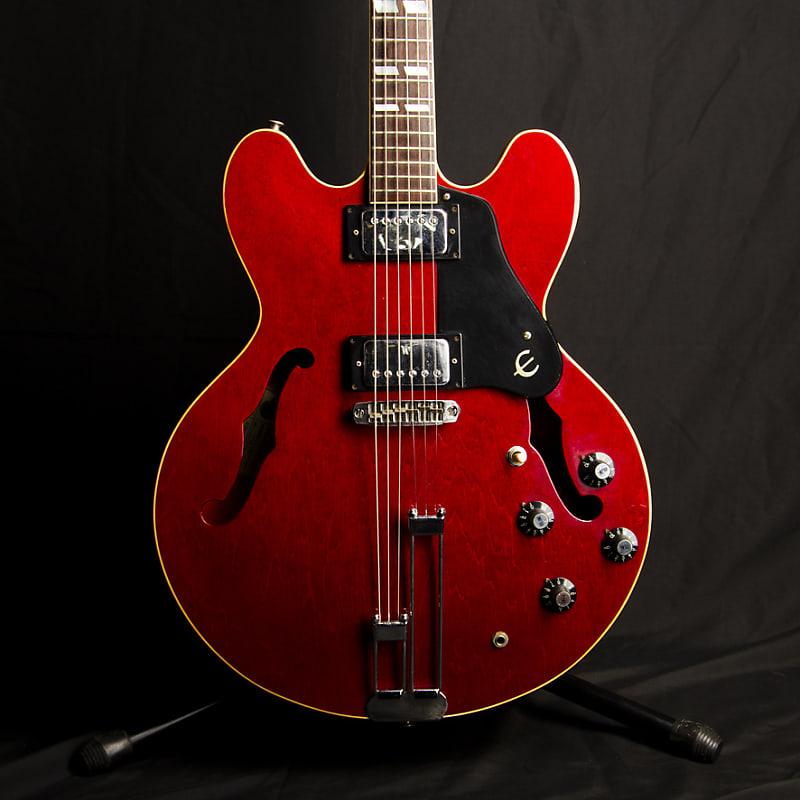 Epiphone Riviera 1975 - 1984 | Reverb Canada