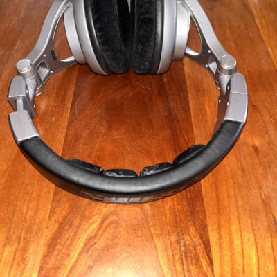 Shure SRH940 2011 - Chrome image 2