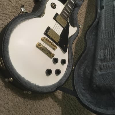 Epiphone Les Paul Custom electric solid body guitar made in Korea 1999 Alpine White with gold hardware and original hard case image 2