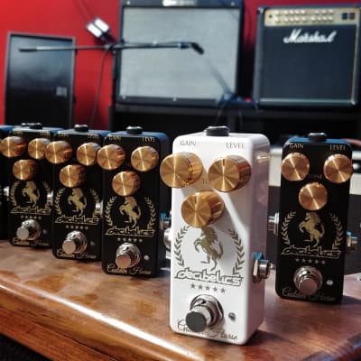 Decibelics Golden Horse Professional Overdrive - Special White Edition - Preorder image 2