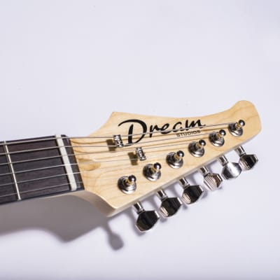 Dream Studios | Maverick Guitar - Honey Burst Transparent image 8