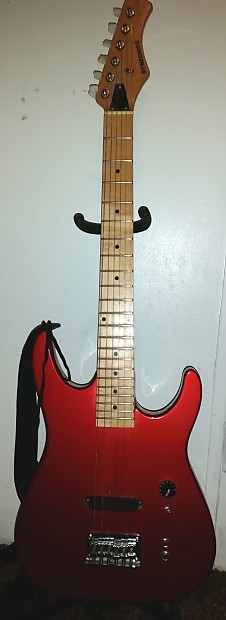 Synsonics electric outlet guitar with speaker