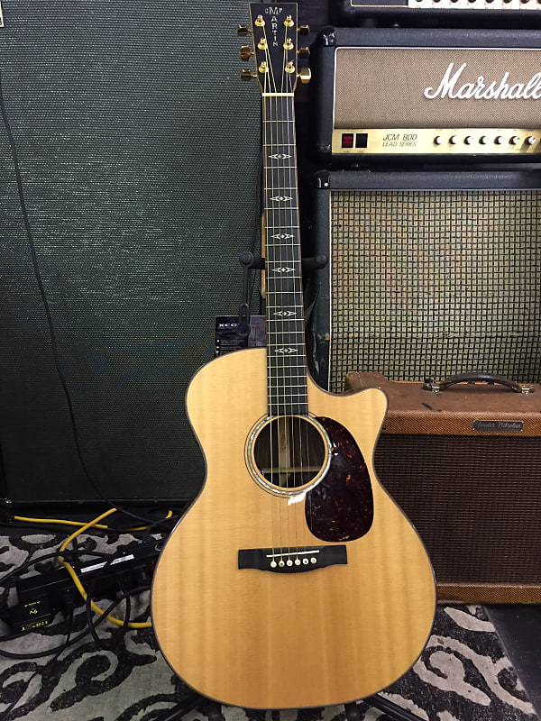Martin GPCPA1 Plus Performing Artist Natural with Hard Case