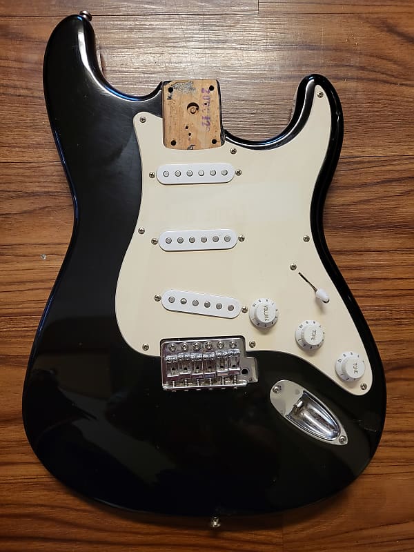 Squier Loaded Stratocaster body 2000 - Black | Reverb