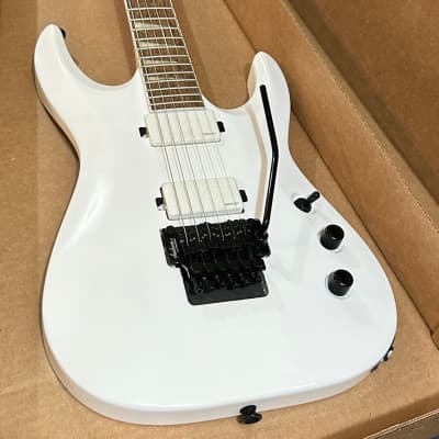 Jackson DK DKAR-M EXTR Fishman Fluence Electric Guitar - White image 5