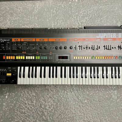 Roland Jupiter-8 12 Bits MIDI