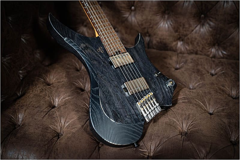 GOC Guitars Ilumina 6弦マルチスケール Up Close: GOC Guitars ILUMINA 6 - Review and Demo - YouTube