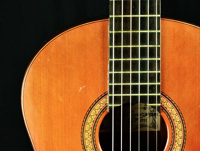 Hiroshi Tamura P40 1971 Handmade Classical Guitar Signed by