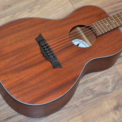 AXS Parlor - Mahogany