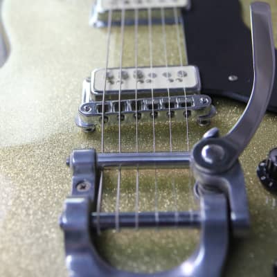 DeArmond M75 Chamagne Sparkle Jazz Guitar Hard case! image 15