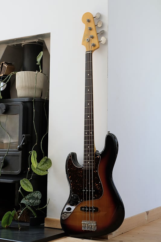 Fender Japan Jazz Bass Left JB62/LH フェンダ Fender Japan Left-Hand Model Jazz Bass JB62-LH 3-Tone