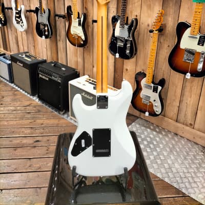Fender Aerodyne Special Stratocaster, Rosewood Fingerboard, Bright White image 12