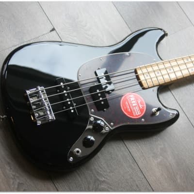 Fender FENDER "Mustang Bass Special Edition PJ Maple Neck Black" image 3