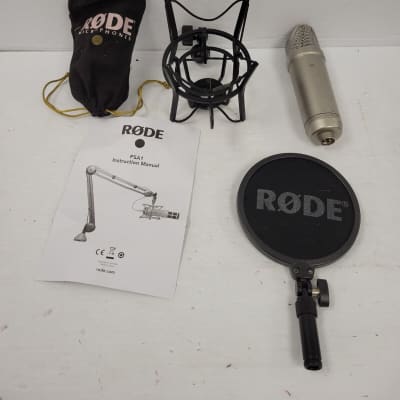RODE NT1-A Large Diaphragm Cardioid Condenser Microphone 2002 - Present - Silver