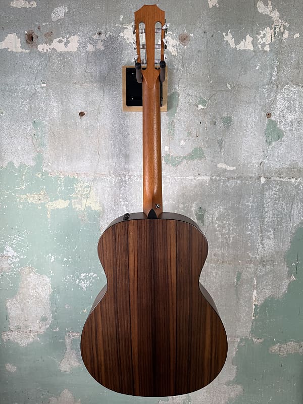 ▽ TAYLOR GUITARS テイラーエレガットNS24-E 2012年 TAYLOR NS24e|ドルフィンギターズ