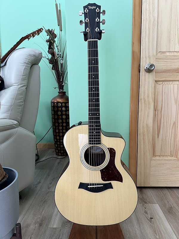 Taylor 214ce Plus with ES2 Electronics 2021 - Natural