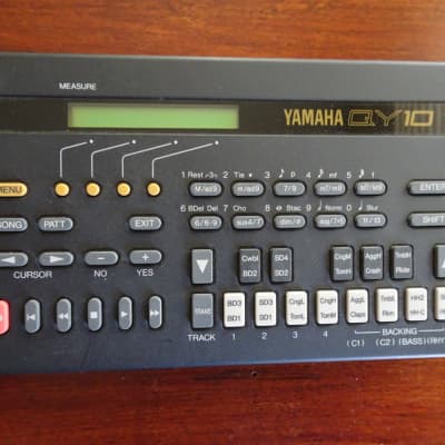 Yamaha QY-10 1990’s - Black Plastic