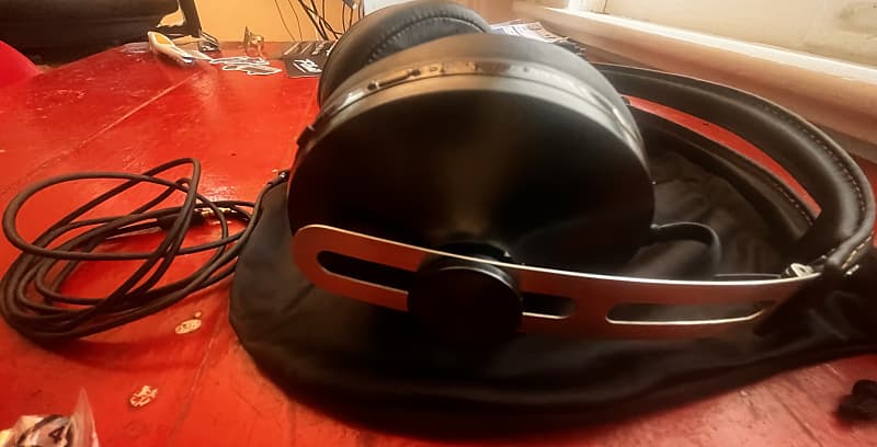 Sennheiser Momentum Wireless M2 AEBT Black | Reverb Sennheiser Momentum Wireless M2 AEBT Black | Reverb