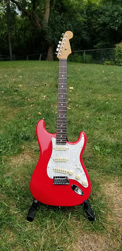 Fender/ Warmouth Guitar  Fender Delux Strat Body 2005/ 2019 Warmouth Neck Hot Rod Red image 1
