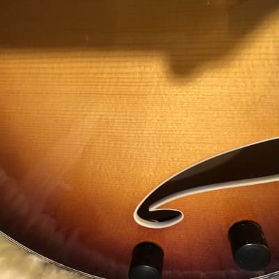Benedetto 16B Archtop Jazz Guitar Antique Burst Circa 2019 Burst image 5