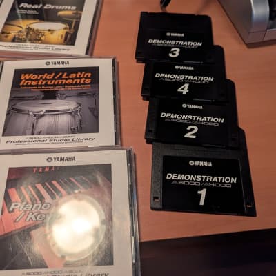 Yamaha Sample cds 1999 image 3