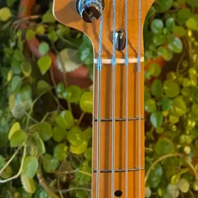 Fender Jazz Bass Antigua Finish FSR Special And Limited Edition From 2012 - Very Rare and Almost Like New! 70's Headstrock image 5