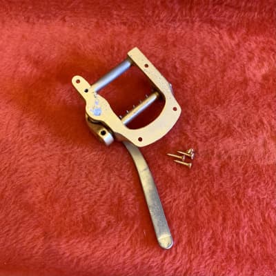 Bigsby B5 vibrato tailpiece c 1960’s Gold b5-g original vintage USA Gibson  gretsch duo-jet